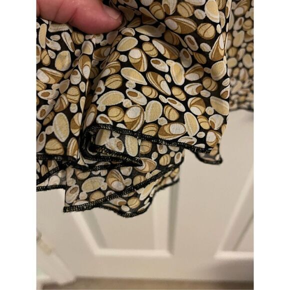 Cute lightweight flowy tan and black skirt. Barbara Garfield. Size 14 - Picture 5 of 6